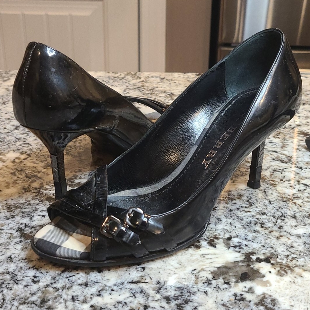 Burberry heels
